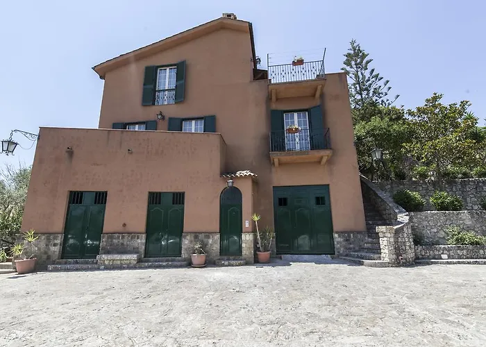 Country Sicily Bed & Breakfast 4*